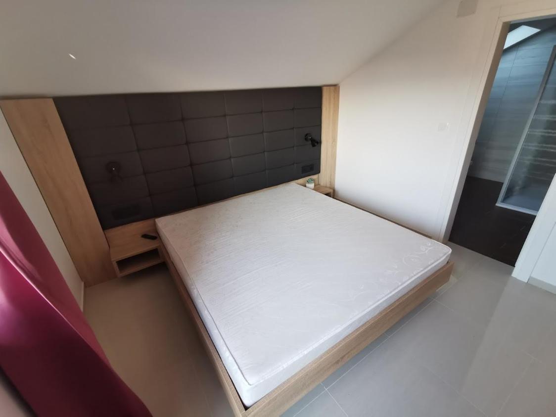 Elizabeta Deluxe Rooms Biograd Na Moru Exterior photo