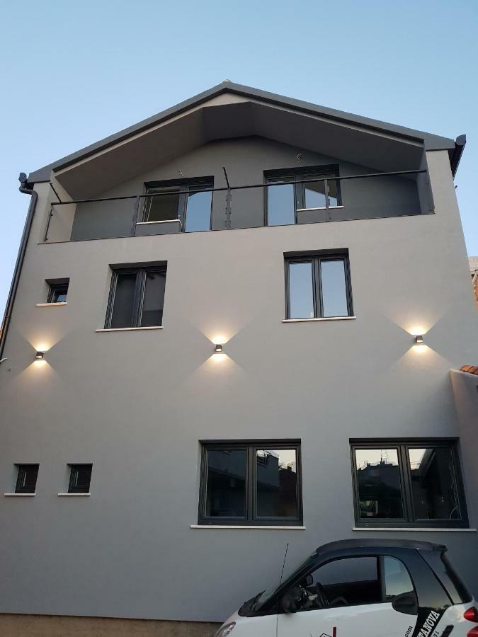 Elizabeta Deluxe Rooms Biograd Na Moru Exterior photo